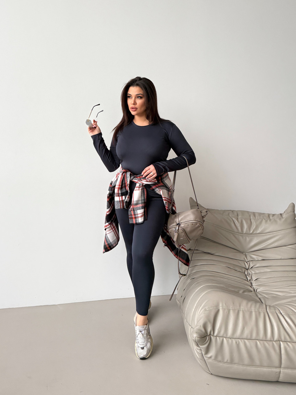 Жіночий теплий прогулянковий костюм: кофта-лонгслів та лосини з начосом, фото 1