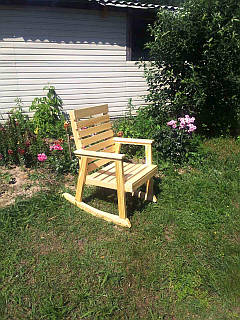 Крісло-гойдалка дерев'яна