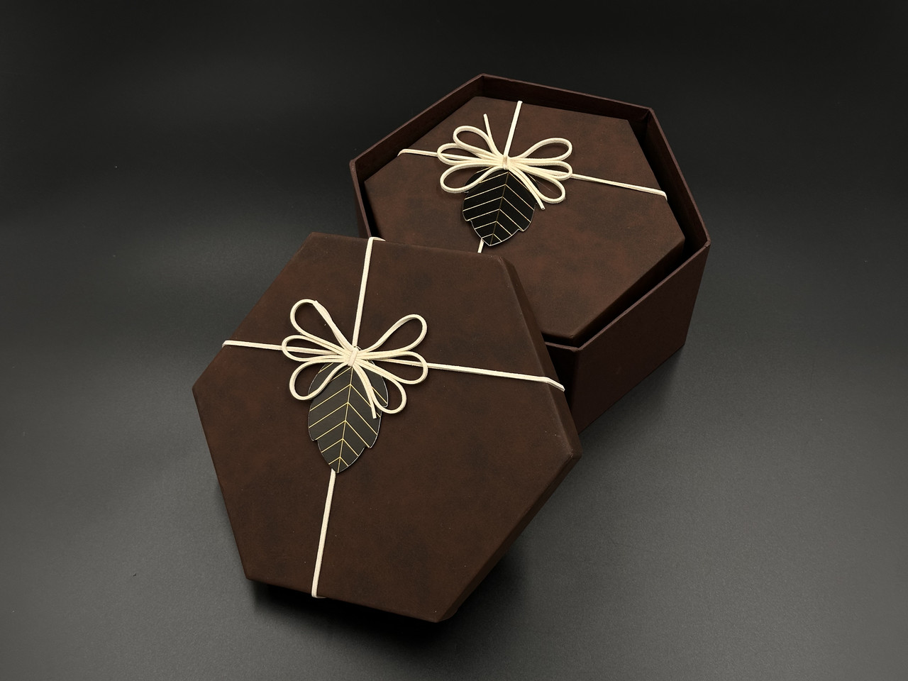 Коробка подарункова шестикутна з бантиком. 3шт/комплект. Колір коричневий. 19х10см., фото 1