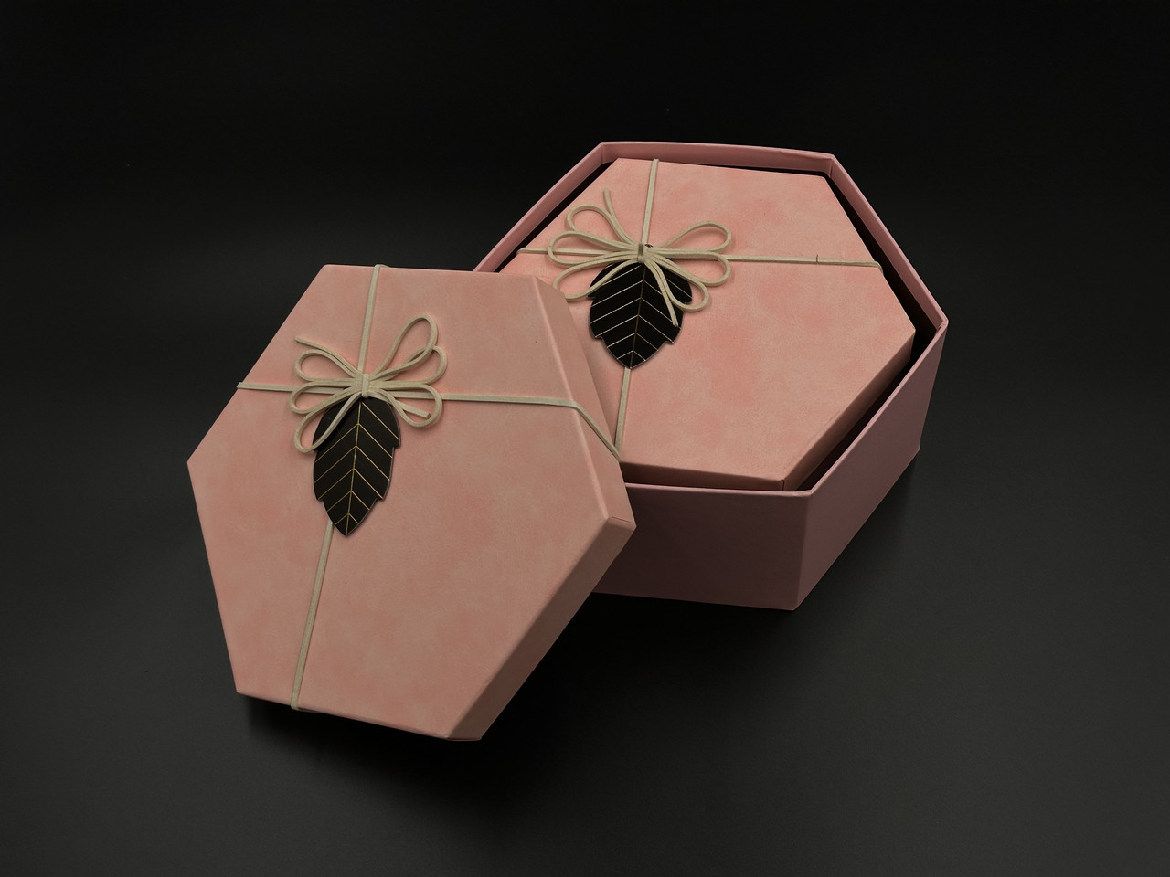 Коробка подарункова шестикутна з бантиком. 3шт/комплект. Колір розовий. 19х10см., фото 1
