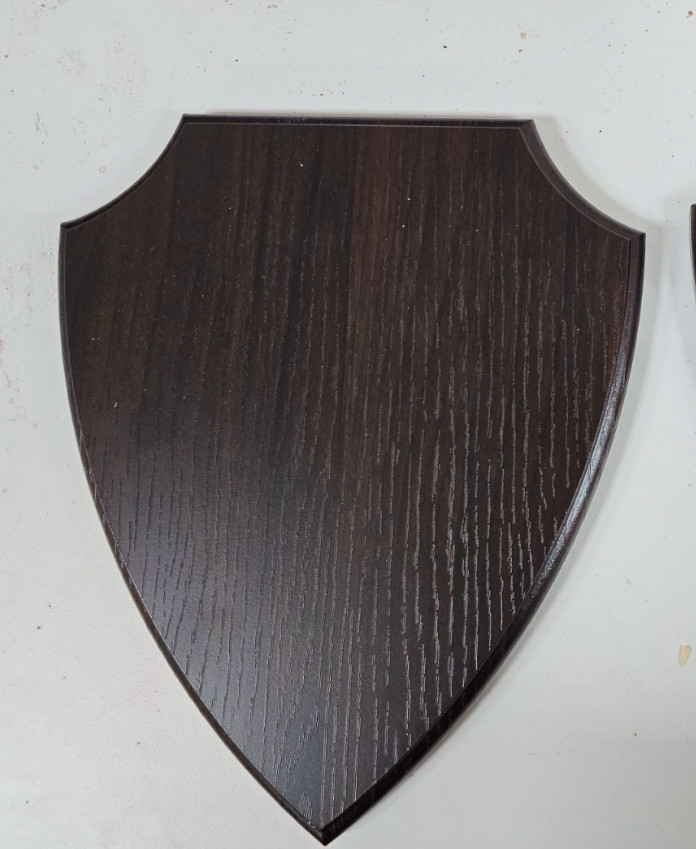Плакетка МДФ ГЕРБ  185*225 горіх темний