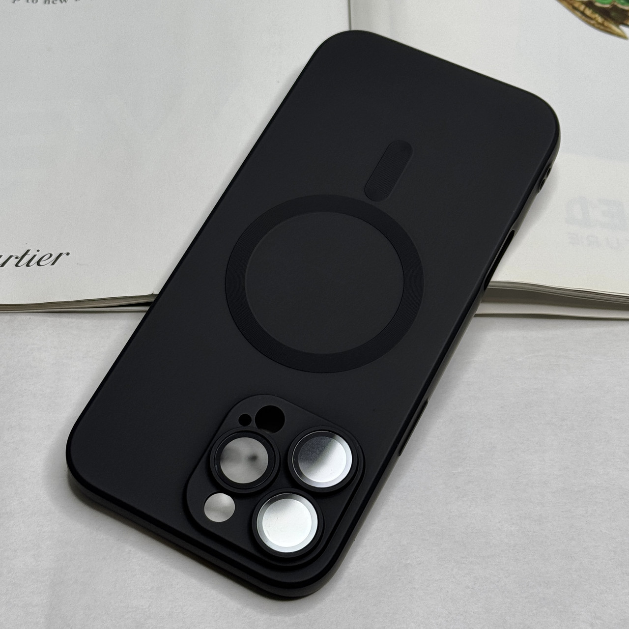 Чорний силіноковий чохол для iPhone 16 Pro Max з захистом камери - фото 1 - id-p2468992383