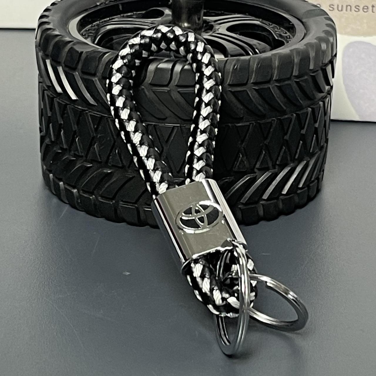 Брелок автомобільний "Toyota", плетений, шкіра, чорно-білий, Брелок автомобильнный "Тойота", фото 1