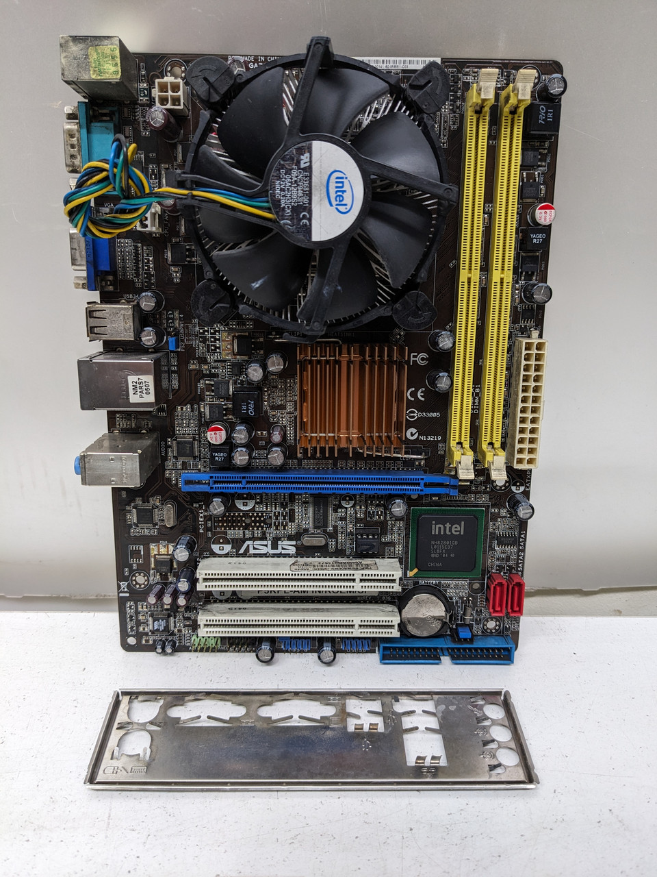 Материнська плата ASUS P5KPL-AM LGA775 G31 та процесор Core2Duo E5300