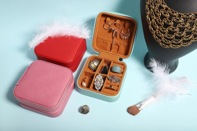 Позолота-ювелірна біжутерія оптом-прикраси-статті