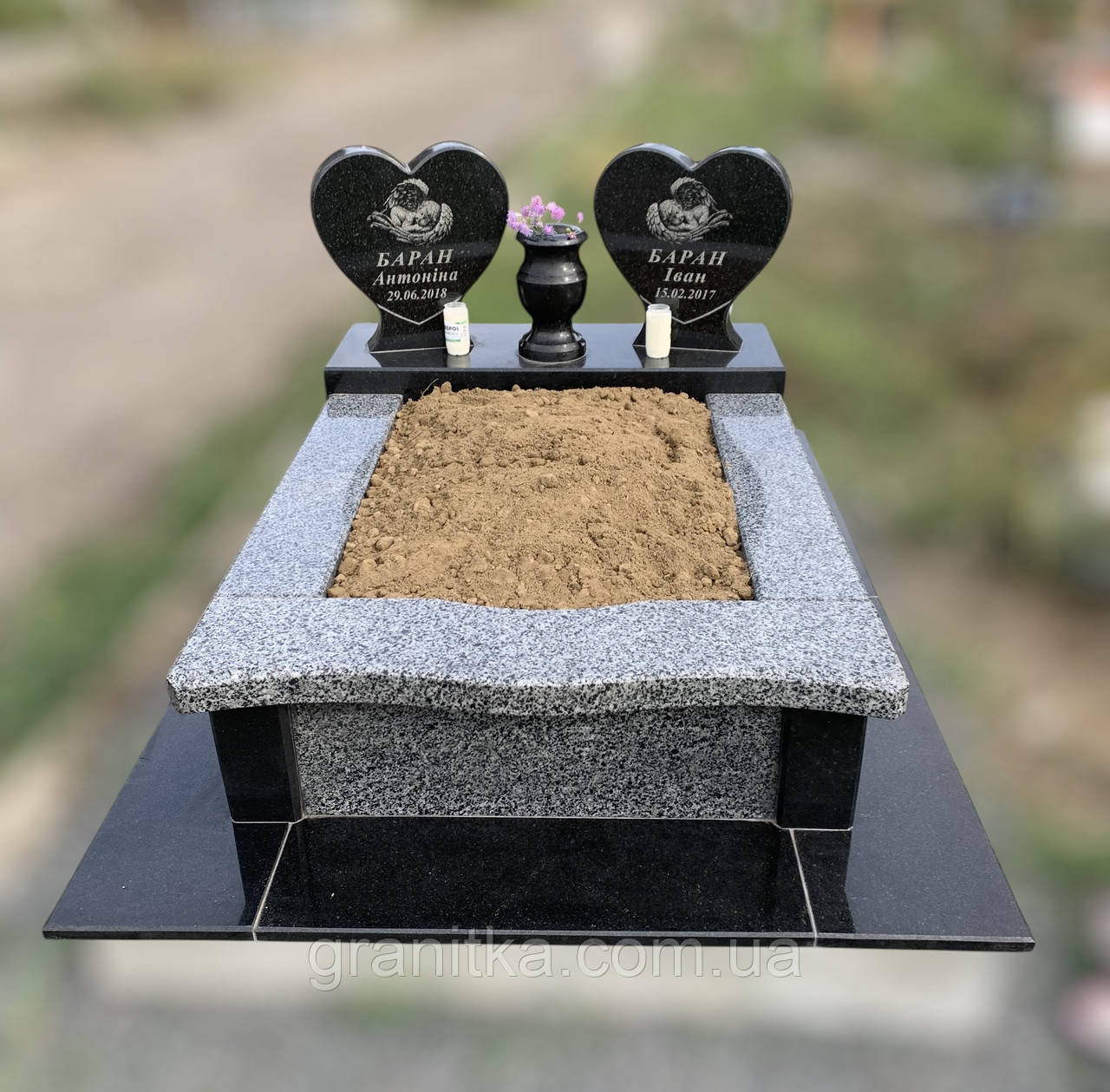 Памятник дитячий двойний чорно-сірий граніт 002, фото 1