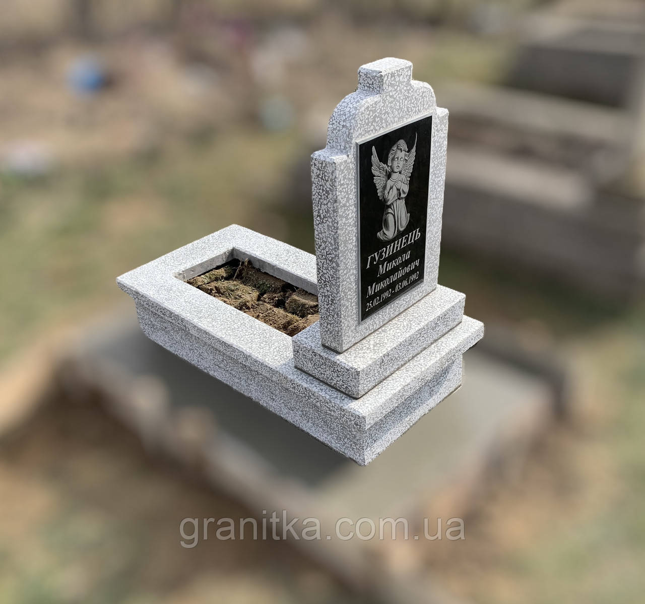 Памятник дитячий плита сірий граніт 004
