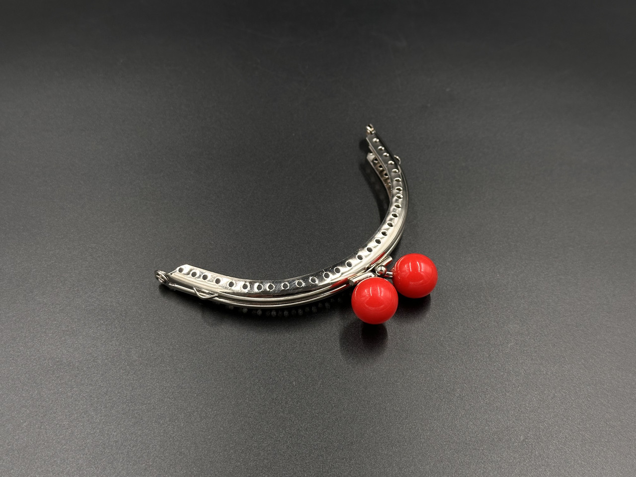 Фермуар. Колір "срібло". 10.5см