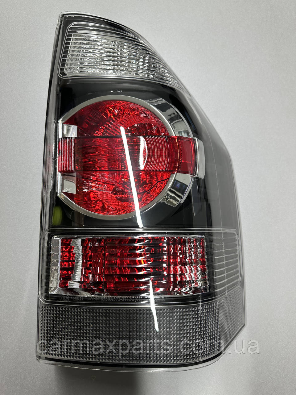 Фонарь задний ПРАВЫЙ Mitsubishi Pajero Wagon IV 3D КУПЭ 2006-2022 НОВЫЙ ОЕМ