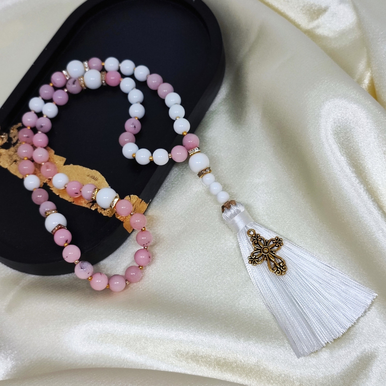 Чотки на 50 намистин білого, глянцевого агату та рожевого опалу на 50 бусин, фото 1