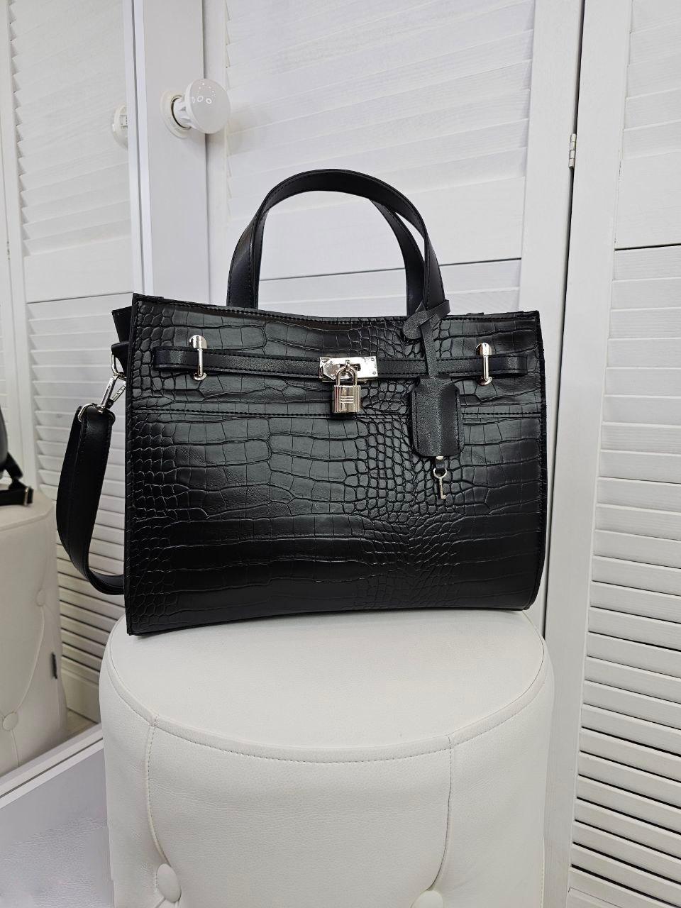 Класична жіноча сумка ділова офісна сумочка чорна екошкіра рептилія