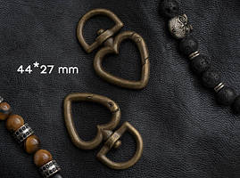 Карабін у формі серця. 44х27мм. Колір "стара латунь".