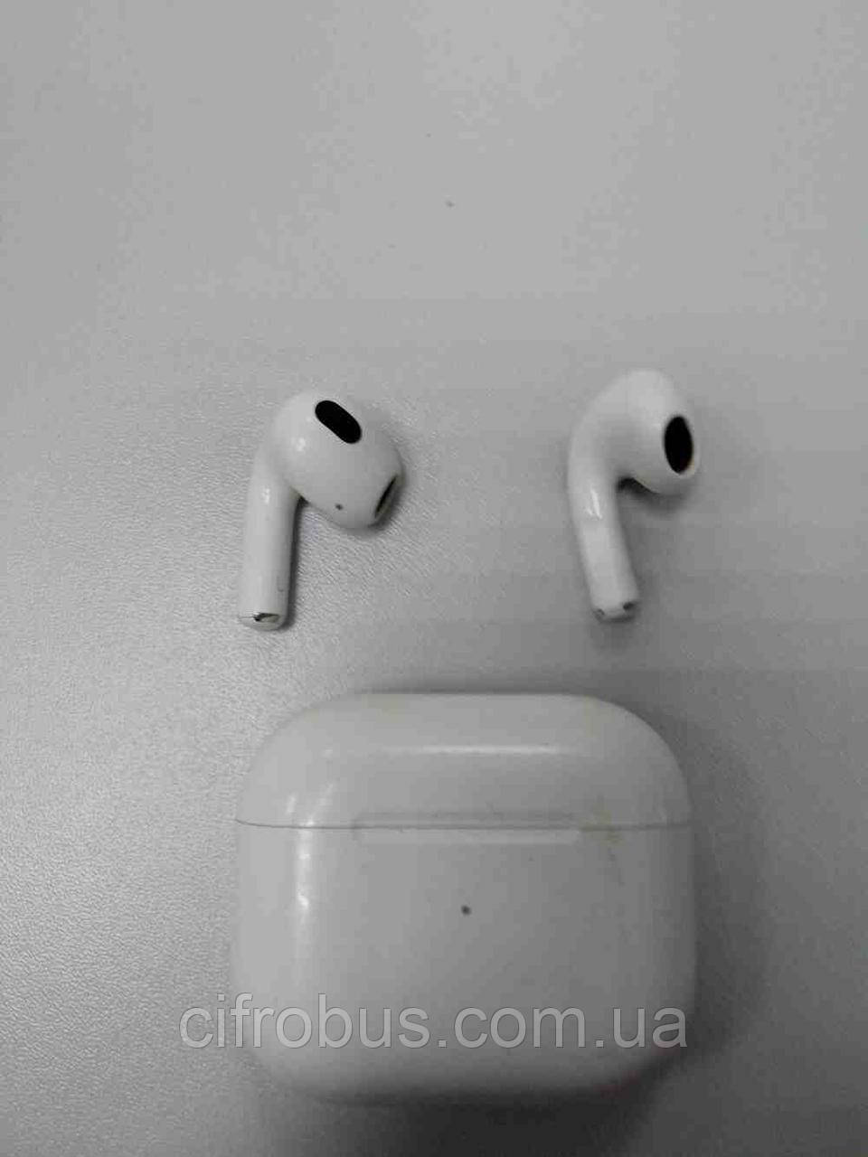 Наушники Bluetooth-гарнитура Б/У Apple AirPods 3