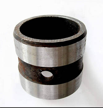 Втулка вала поворотного навішування ЮМЗ 40-4605017