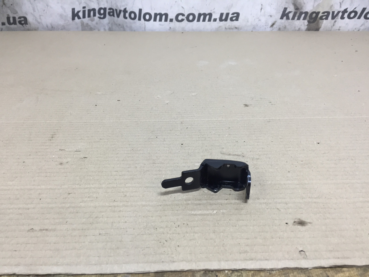 Кронштейн кріплення спинки сидіння Audi A4 B8 8K0886193