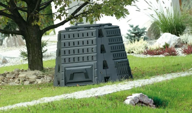 Садовий компостер Prosperplast Biocompo IKBI500Z-G851 - фото на вулиці