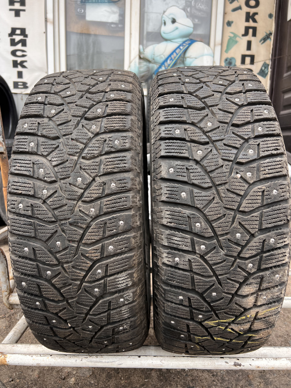 Шини 215 60 16 95T Bridgestone Blizzak Spike 02