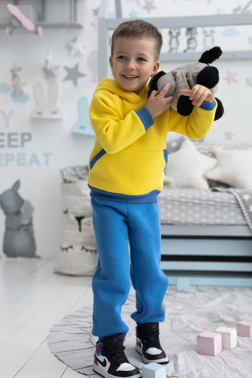 Дитячий утеплений костюм для хлопчиків худі та штани з матеріалу трьохнитка жовто-блакитного кольору р. 80-104