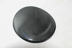 Карбоновий лючок бензобака на Ferrari F488