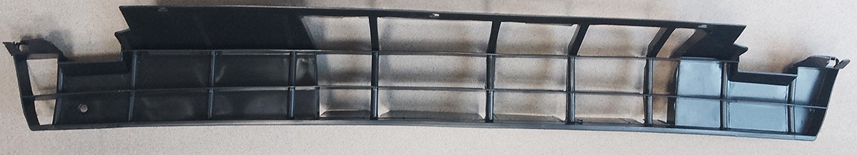 Решітка бампера VW Passat B3 88-93 (FPS) 357853677B