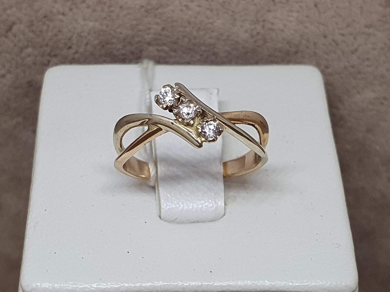 Золоте кільце з фіанітами. 3523562 16, фото 1