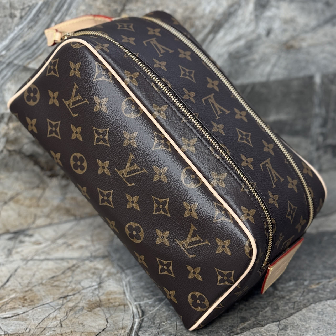 Косметичка Dopp Kit  Louis Vuitton (Луї Віттон), фото 1