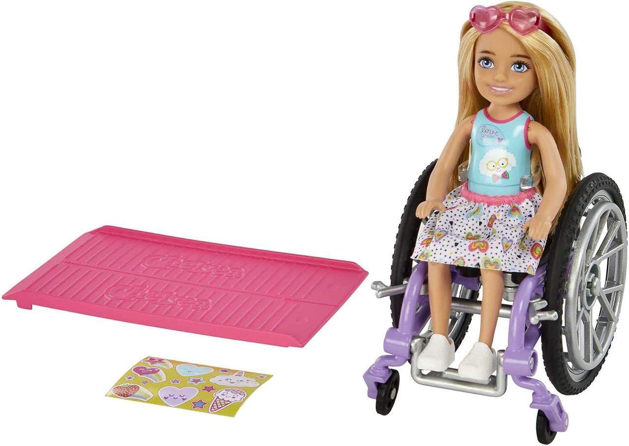 Лялька Челсі у візочку Barbie Chelsea Doll & Wheelchair