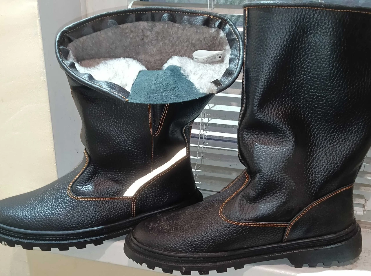 Чоботи робочі зимові утеплені клейепорошувальні - фото 1 - id-p2470599312