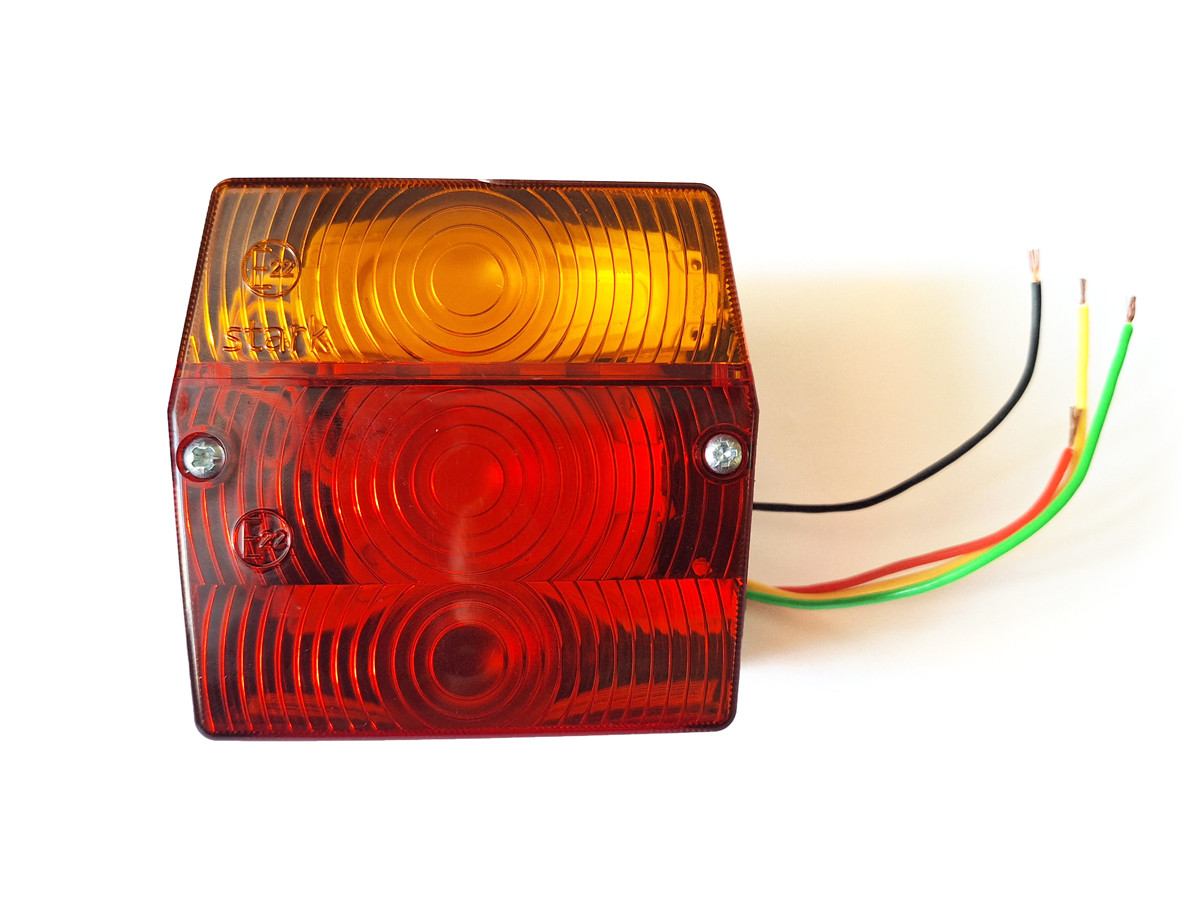 Габаритний ліхтар задній LED-F-05 12V жовтий/червоний з підсвіткою номера (1 шт.). Розмір: 95*90*45 мм.