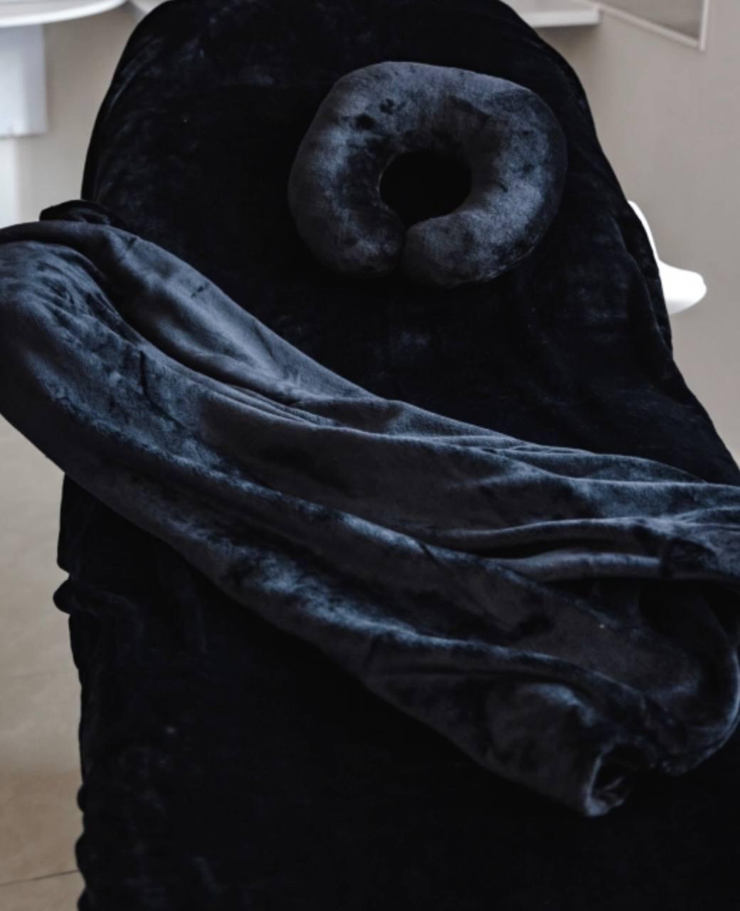 Плюшевий набір чорний: чохол, плед і подушка ''Підкова'' на кушетку косметологічну для масажу, фото 1