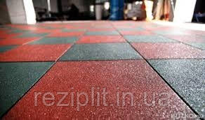 Гумова плитка для травмонебезпечних ділянок.