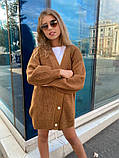 Кардиган оверсайз із в'язки для дівчаток та дорослих з перлинними ґудзиками коричневого кольору р. 134-158 та S-M, фото 2