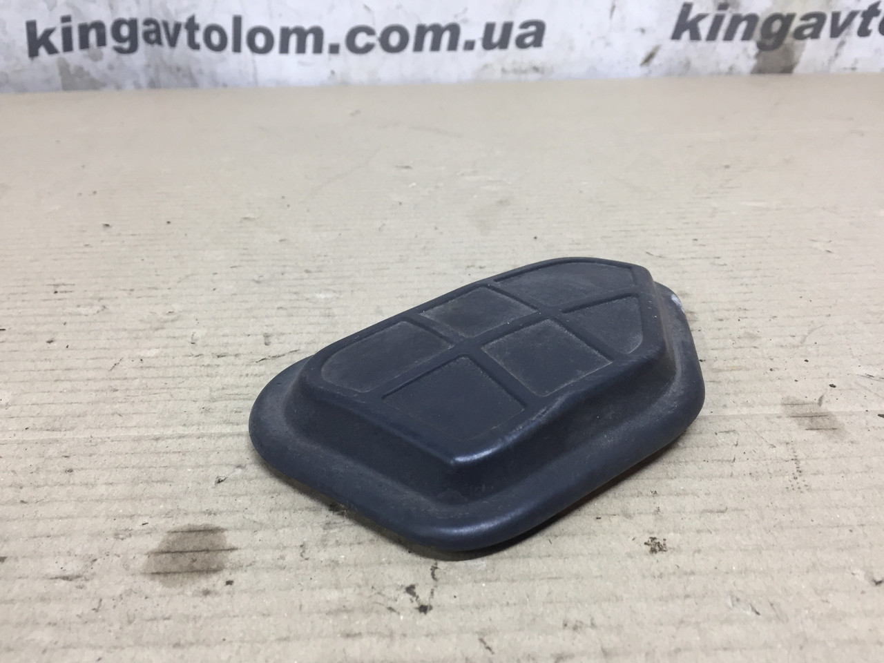Заглушка Audi A4 B8 8K0803594