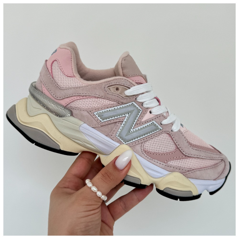 Жіночі кросівки New Balance 9060 Pink Beige, рожеві замшеві кросівки нью беланс 9060 ню беленс NB 9060 нб