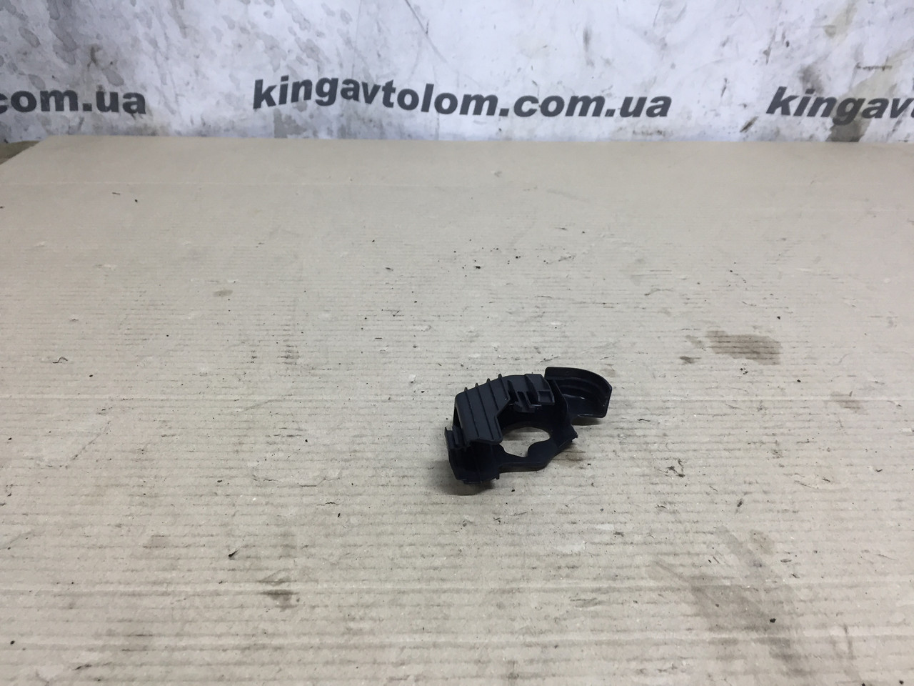 Накладка Audi A4 B8 8K9827645