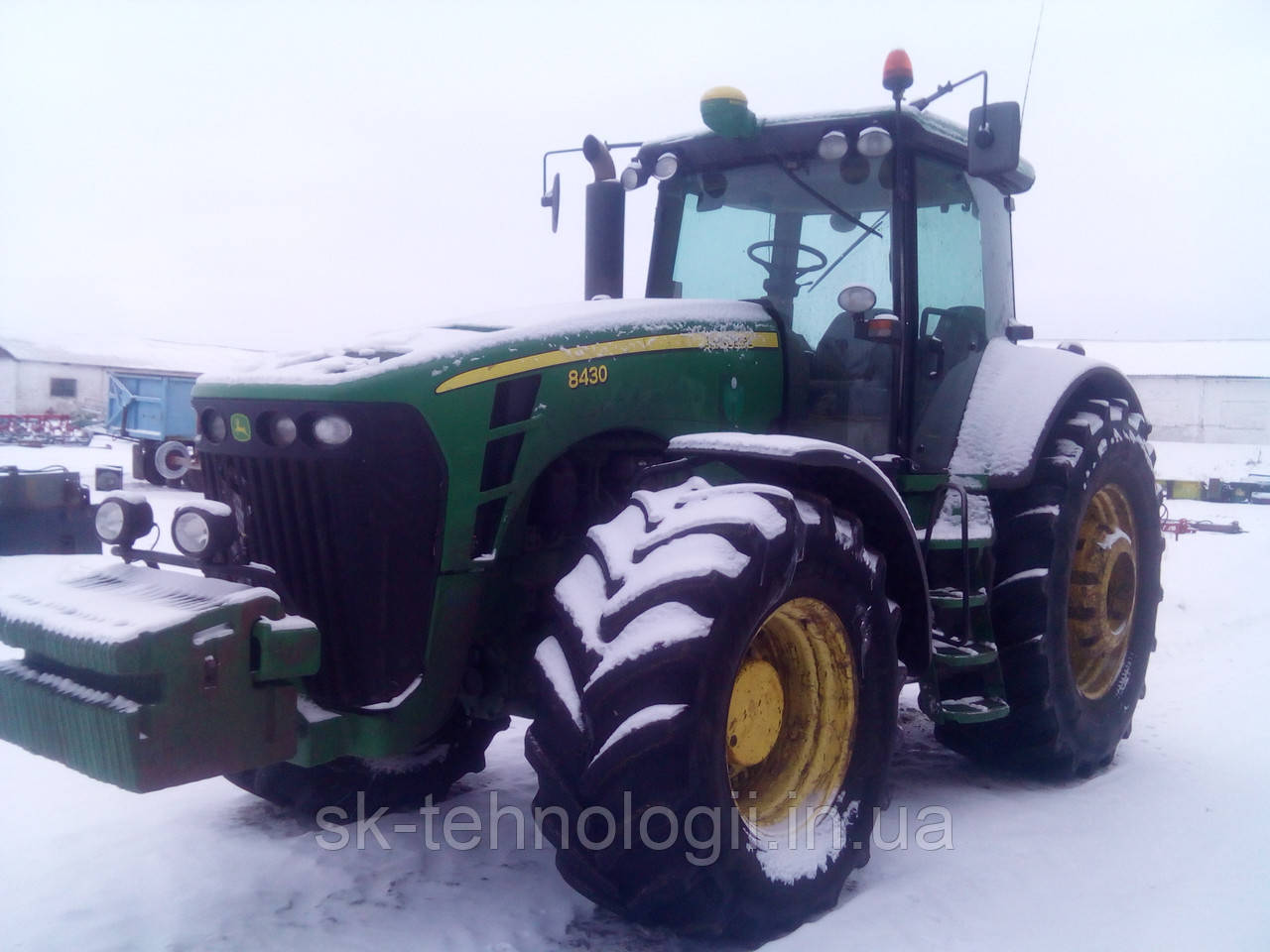 Трактор John Deere 8430