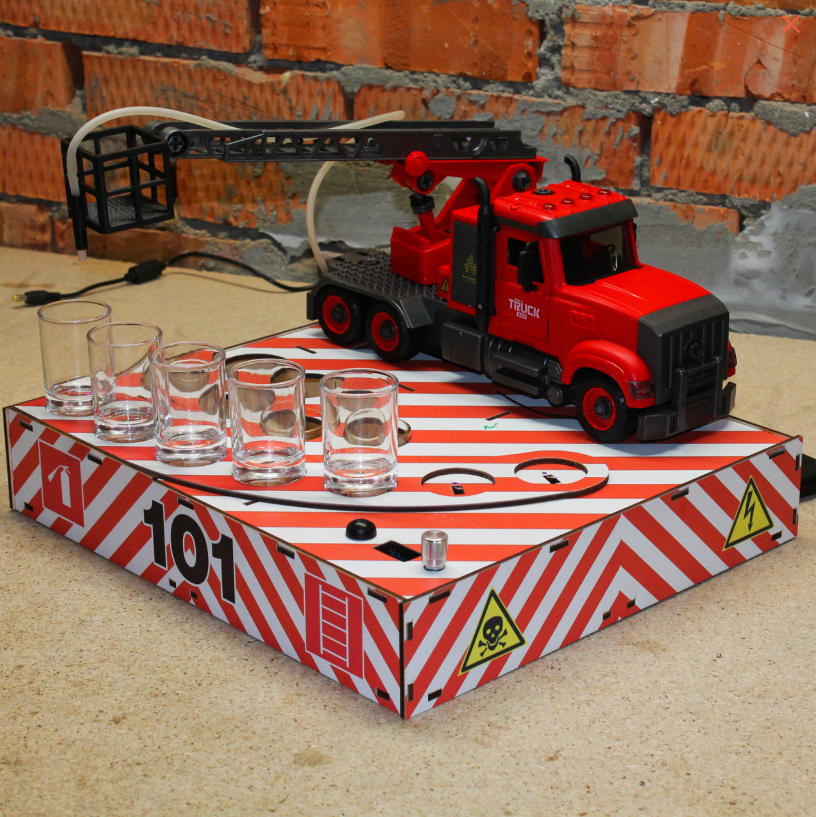 Автоматичний наливатор на 7,5,4, шт чарок. Пожежна Машина. Подарунок для кума, брата, чоловіка чи день народження - фото 1 - id-p2471832144