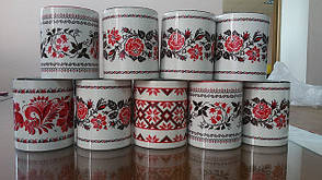 Чашки з національним орнаментом
