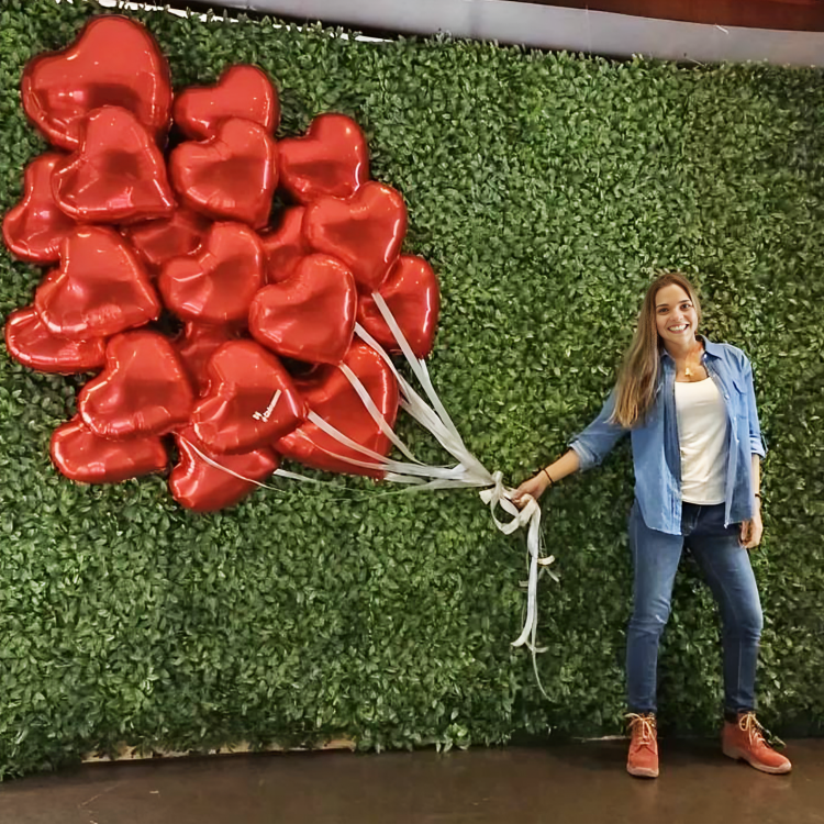 Фонтан із кульок червоні серця 20шт | День святого Валентина