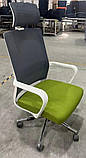Крісло поворотне WIND сіре/зелене/білий каркас, фото 3