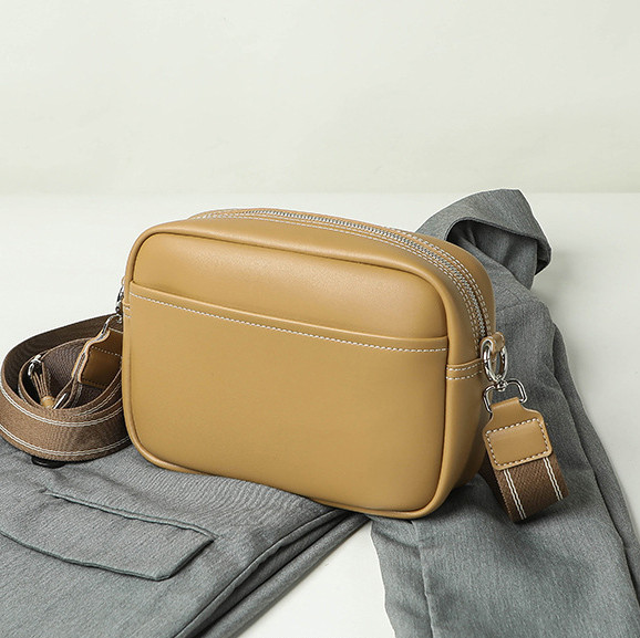 Жіноча сумка 10453 крос-боді на ремінці бежева, фото 1