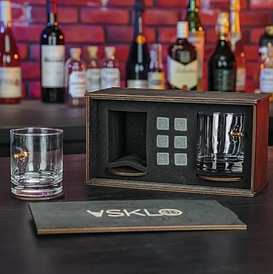 Подарунковий набір 2 шт склянки для віскі з кулею в коробці.