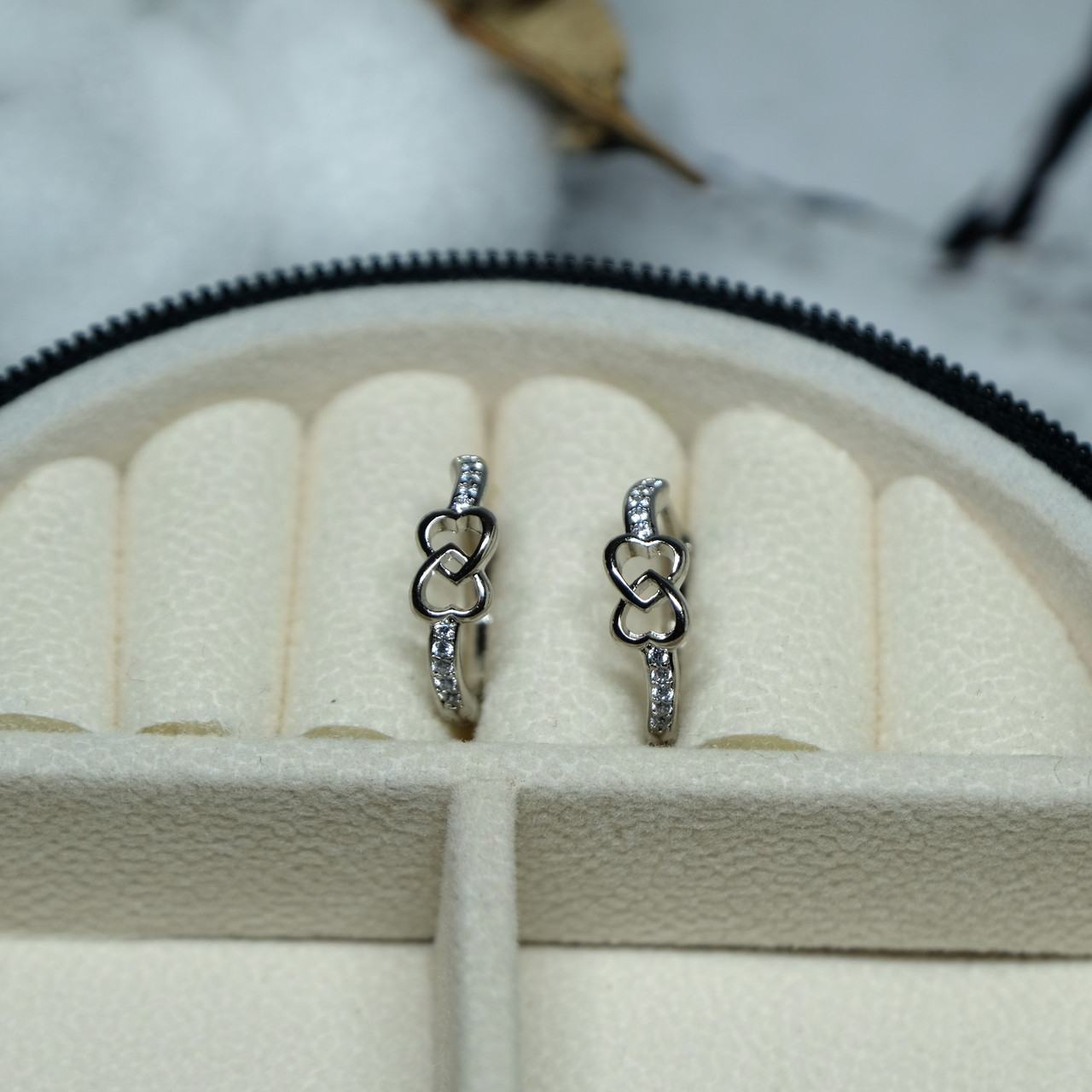 Сережки Xuping Jewelry сердечки з білим цирконом з медичного сплаву родій 15х5 мм XCP-272