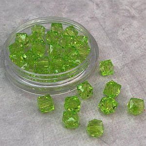 (20 грам) Ø9 мм Намистини грановані пластик #378 - салатовий прозорий
