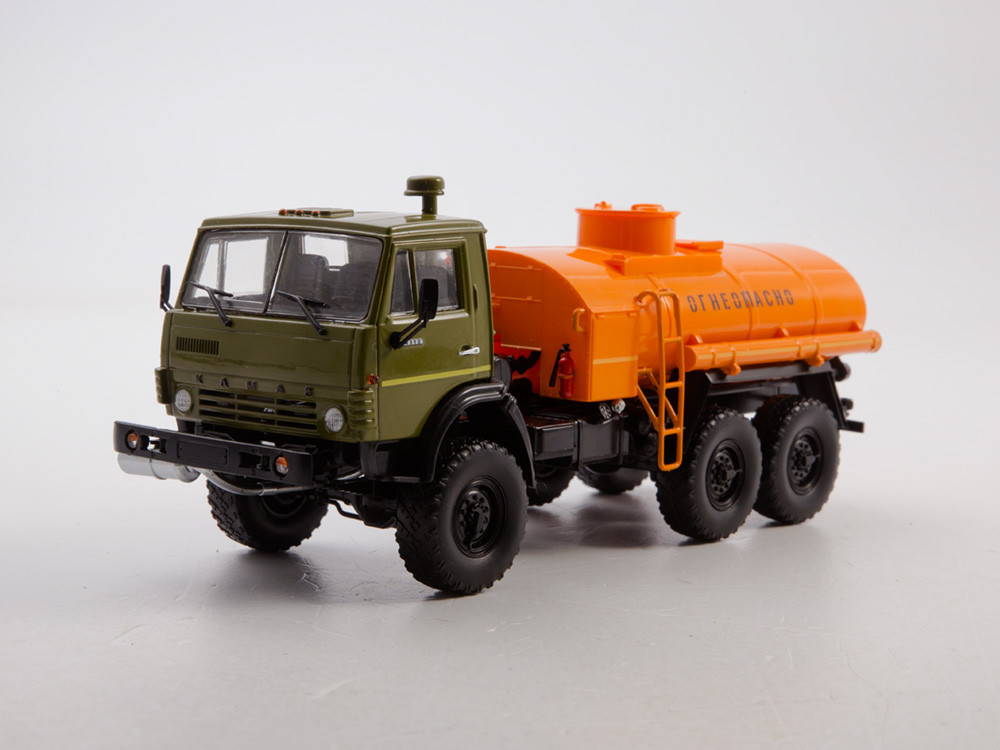 Модель Паливозаправник (бензовоз) АЦ-7 (КАМАЗ-4310) | ПАТ КАМАЗ