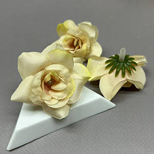 Гарденія штучна (головка) 3 см - кремовий