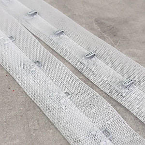 Стрічка-тасьма однорядна, петлі з гачками, 2,5 см - біла