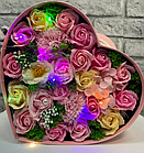 Подарункове "Серце з квітами з мила" LED/ мильні квіти/ квіти з мила в серці, фото 3