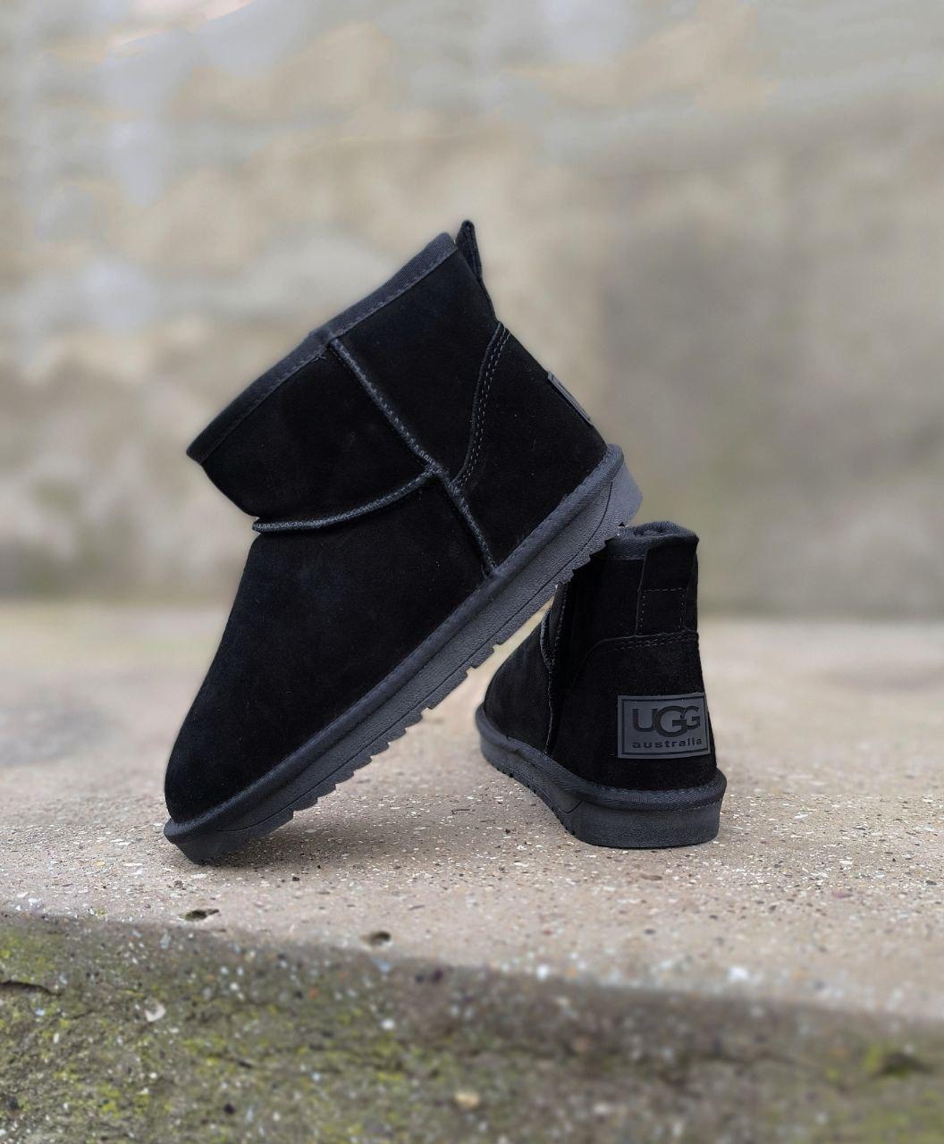 Уги низькі ЧОРНІ замшева шкіра натуральна унісекс з лейбл UGG напівчоботи черевики