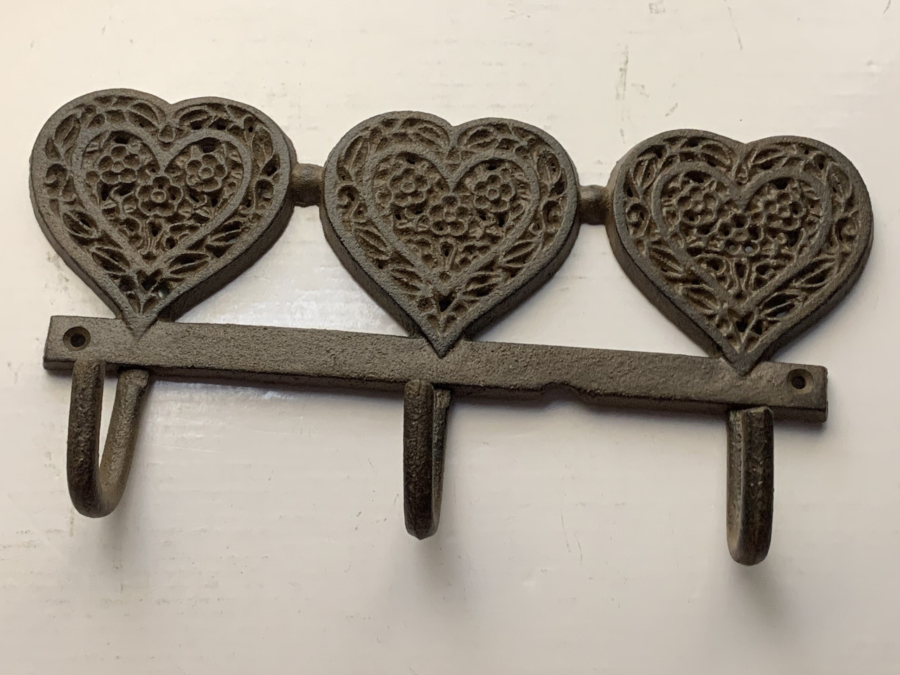 Гачок "Чавунне серце"- декоративна вішалка з чавуну